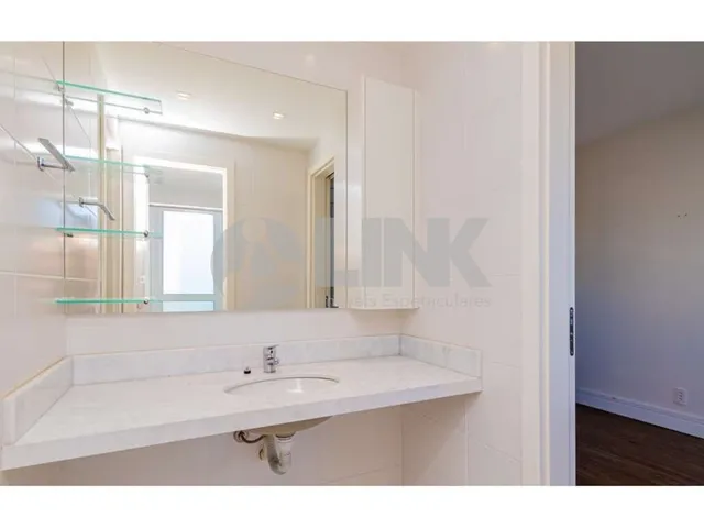 Imagem 10: Comprar Apartamento com 3 quartos 3 suítes e 2 vagas de garagem à venda no bairro