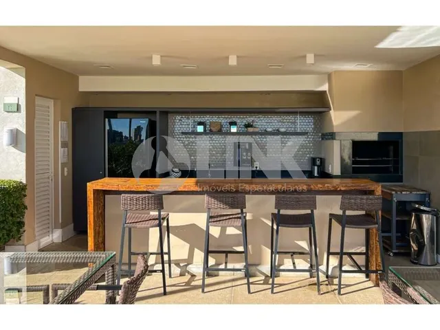 Imagem 13: Comprar Apartamento com 3 quartos 3 suítes e 2 vagas de garagem à venda no bairro