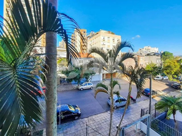 Imagem 1: Apartamento de 3 quartos com 1 vaga à venda no bairro Petrópolis em Porto Alegre