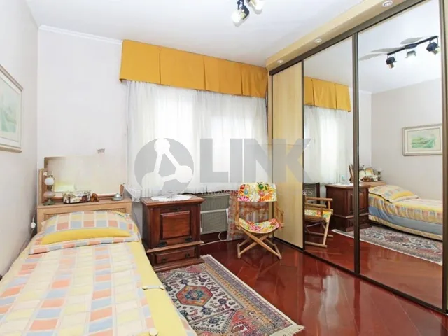 Imagem 4: Comprar Apartamento com 3 quartos à venda no bairro Moinhos de Vento em Porto Alegre