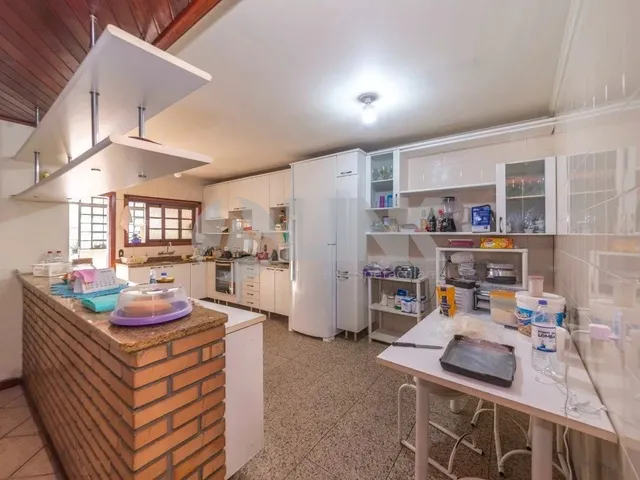 Imagem 7: Casa de 3 Quartos com 4 Vagas À Venda no Bairro Auxiliadora em Porto Alegre