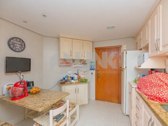 Imagem 7: Apartamento de 3 quartos com 2 vagas de garagem à venda no bairro Petrópolis em Porto
