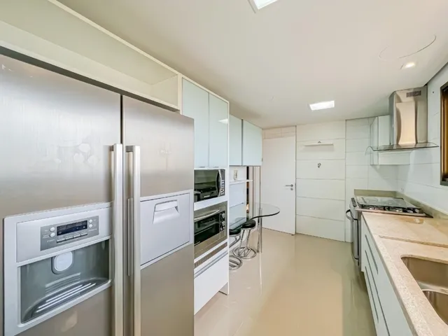 Imagem 11: Apartamento 3 Dormitórios 3 Suítes e 3 Vagas de Garagem À Venda no Bairro Moinhos De