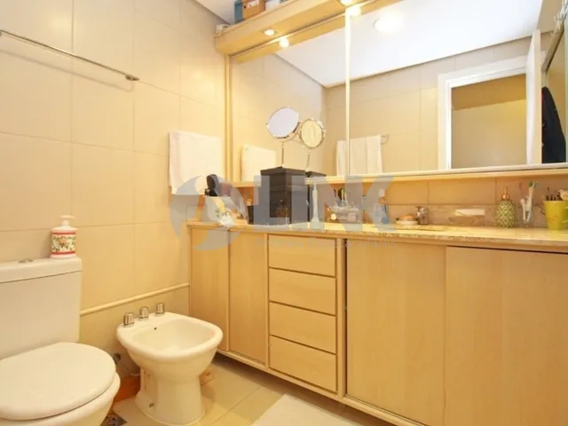 Imagem 8: Casa em Condomínio de 3 Dormitórios Sendo 3 Suítes com 3 Vagas de Garagem À Venda No