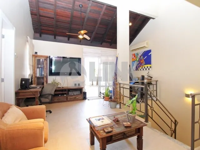 Imagem 12: Casa em Condomínio de 3 Dormitórios Sendo 3 Suítes com 3 Vagas de Garagem À Venda No