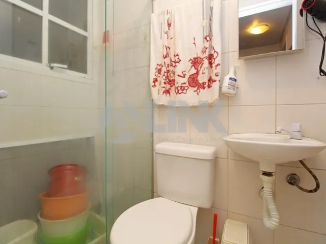 Imagem 2: Casa em Condomínio de 3 Dormitórios Sendo 3 Suítes com 3 Vagas de Garagem À Venda No
