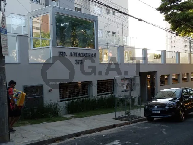 Imagem: O apartamento possui 2 Dormitórios, 1 Suíte, 2 Banheiros,