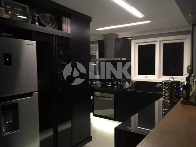 Imagem 1: Apartamento Garden semimobiliado com 2 quartos à venda no bairro Petrópolis em Porto