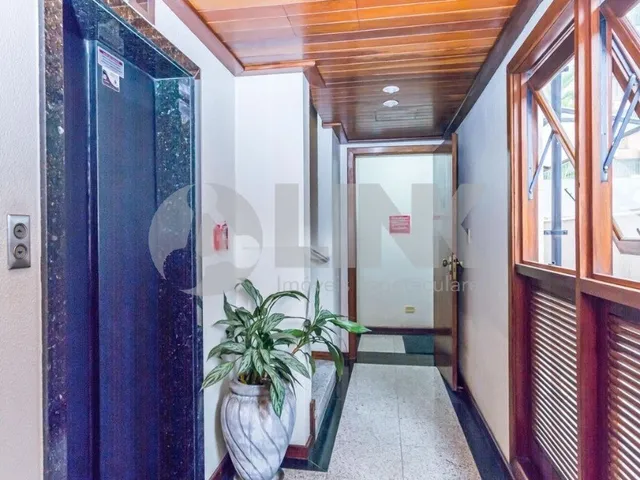 Imagem 2: Apartamento Garden semimobiliado com 2 quartos à venda no bairro Petrópolis em Porto