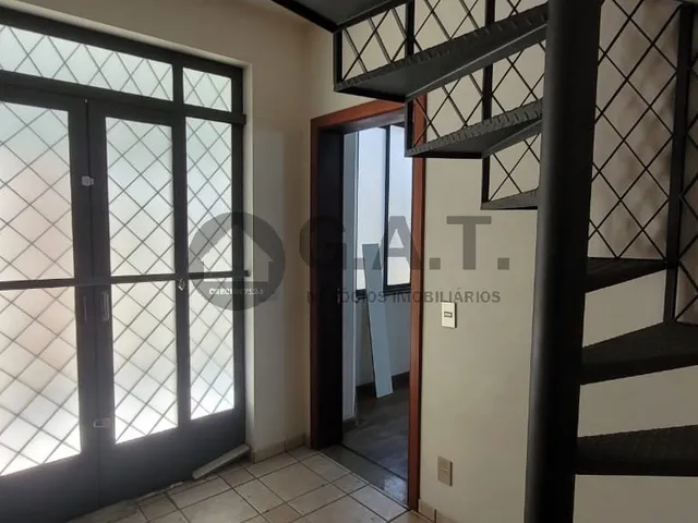 Imagem 9: Casa à Venda no Centro de Sorocaba-SP: 2 Quartos, 2 Suítes, 4 Salas, 4 Banheiros, 4