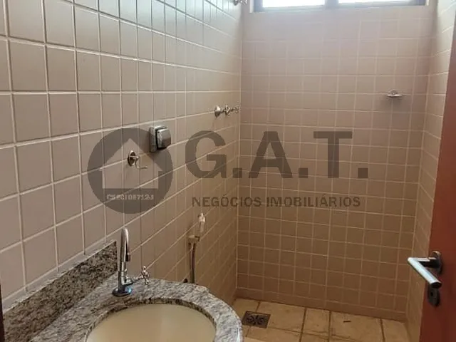 Imagem 8: Casa à Venda no Centro de Sorocaba-SP: 2 Quartos, 2 Suítes, 4 Salas, 4 Banheiros, 4