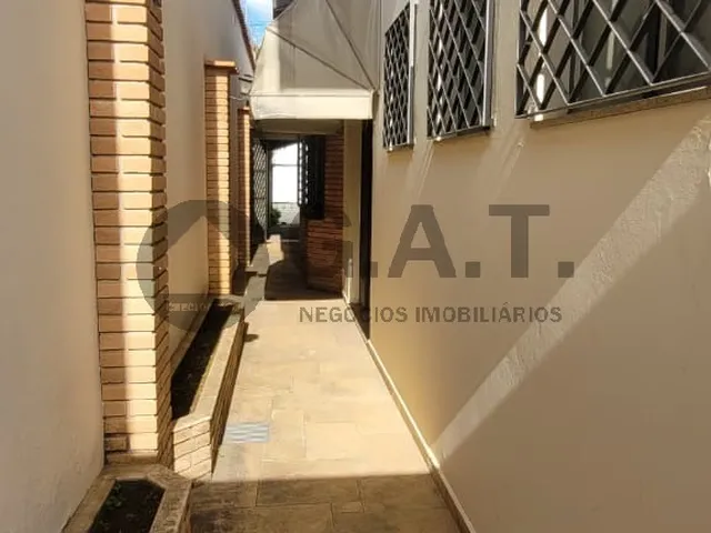 Imagem 3: Casa à Venda no Centro de Sorocaba-SP: 2 Quartos, 2 Suítes, 4 Salas, 4 Banheiros, 4