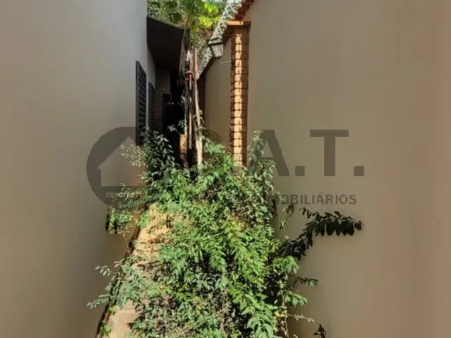Imagem 7: Casa à Venda no Centro de Sorocaba-SP: 2 Quartos, 2 Suítes, 4 Salas, 4 Banheiros, 4