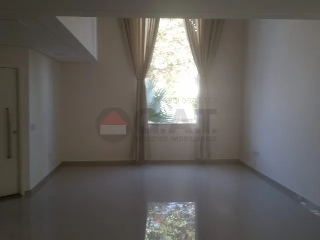 Imagem: A casa em condomínio possui 3 Dormitórios, 2 Suítes, 2