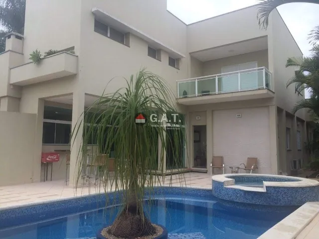 Imagem: Casa de luxo em condomínio no Lago Azul