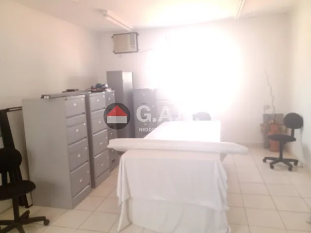 Imagem 5: Prédio para locação no Centro de Sorocaba-SP: 8 salas, 6 banheiros, 333m² de área