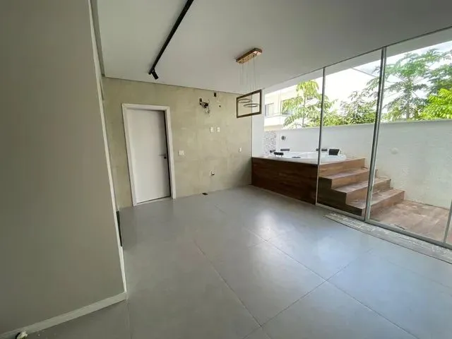 Imagem 3: Casa Térrea no Condomínio Passaredo na Ponta Negra com 190M² e 3 Dormitórios Em