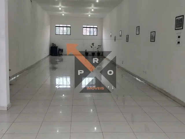 Imagem: Casa - Sobrado com Salão - Residencial