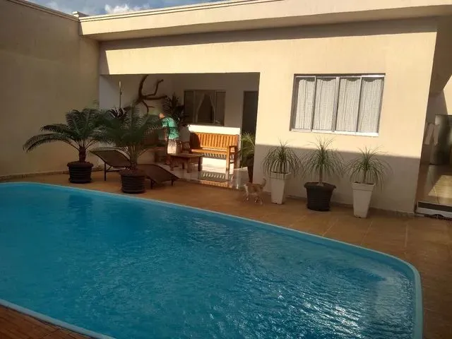 Imagem: Vende-Se Casa com Piscina - Bariri/Sp