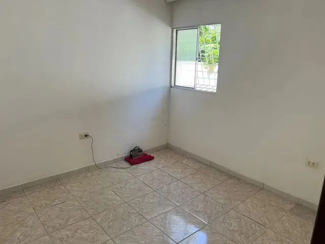 Imagem 14: Vendo Casa: 3 Qtos Um Sendo Suíte. (Aceito Proposta)