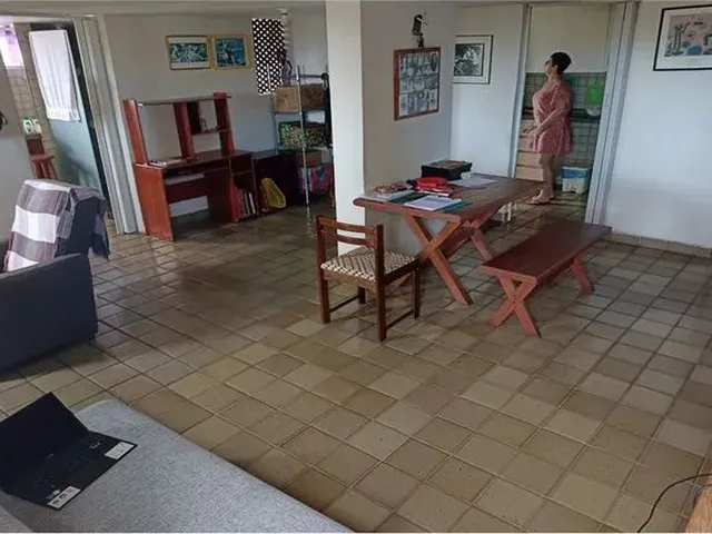 Imagem: O apartamento possui 1 Dormitório, 2 Banheiros, 1 Vaga na