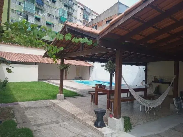 Imagem 1: Casa Duplex com 4 Quartos e Área Externa em Jardim Camburi