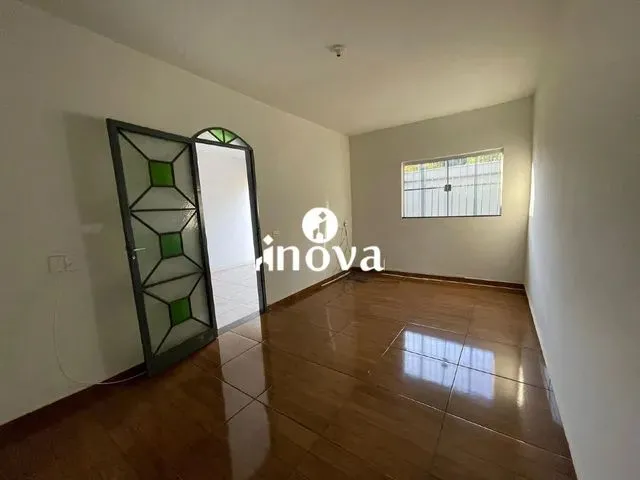 Imagem 1: Casa para Aluguel, 4 Quartos, 2 Vagas, santa Marta - Uberaba/Mg