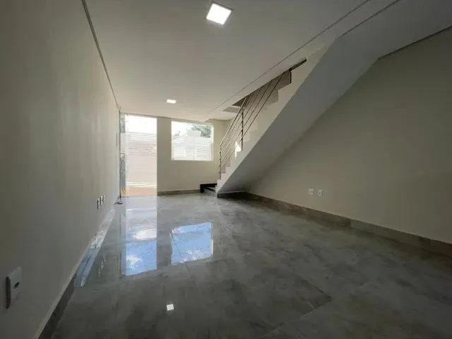 Imagem: Casa 2 Quartos, 2 Suítes, Linda Fachada