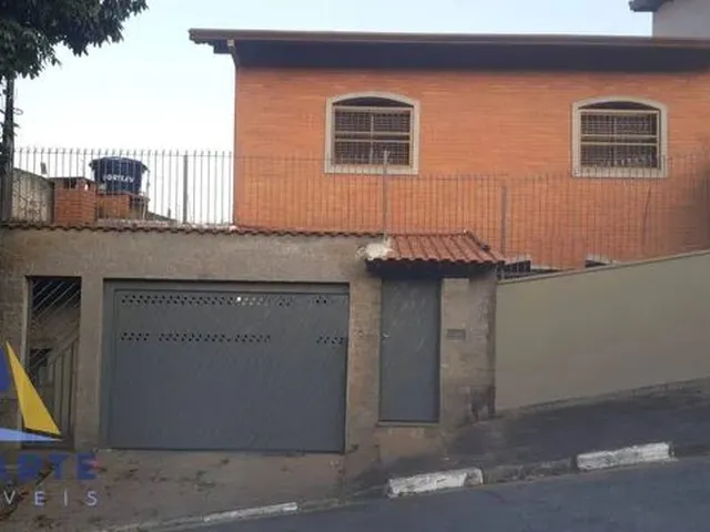 Imagem: Sobrado com 4 Dormitórios À Venda, 248
