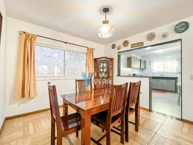 Imagem 8: Casa Dentro de Condomínio com 4 Quartos no Comary- Teresópolis