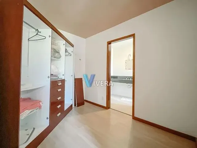 Imagem 5: Casa Dentro de Condomínio com 4 Quartos no Comary- Teresópolis