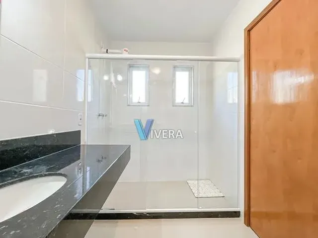 Imagem 6: Casa Dentro de Condomínio com 4 Quartos no Comary- Teresópolis