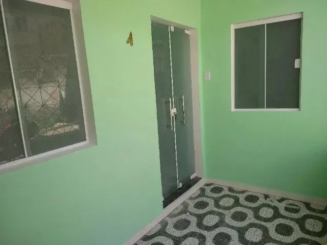 Imagem: Itapoan - Casa 3 Quartos, Ampla, Próxima