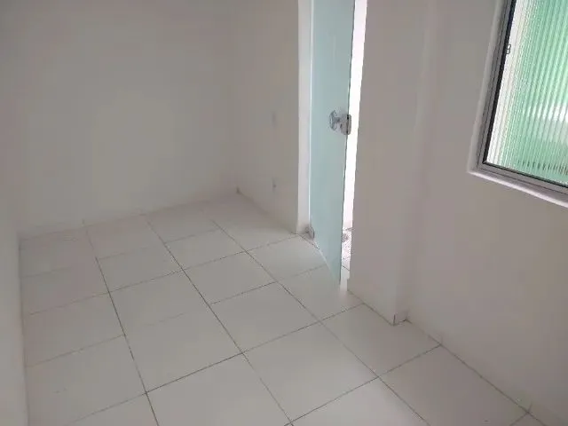 Imagem 6: Itapoan - Casa 3 Quartos, Ampla, Próxima Dorival Caymmi - Comércio/Residência