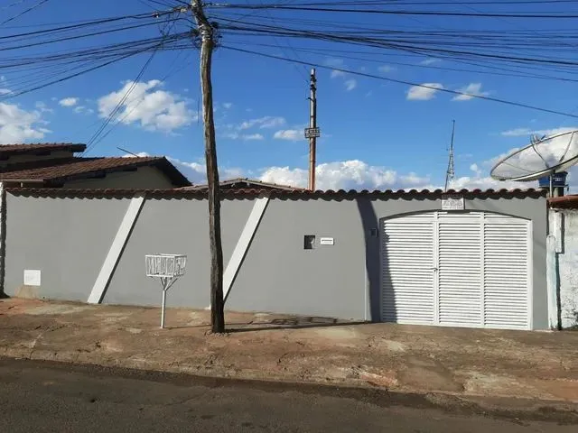 Imagem: Alugo Casa por 1.200,00