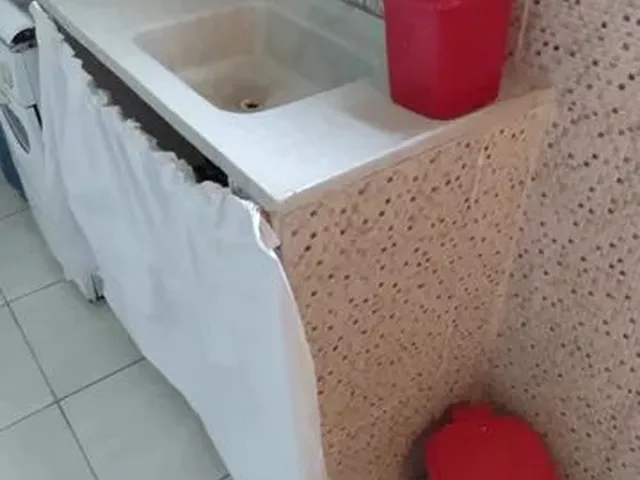 Imagem: A kitnet possui 1 Dormitório, 1 Banheiro, Acomoda 1