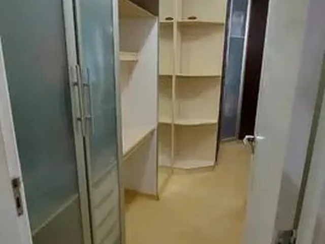 Imagem: O apartamento possui 2 Dormitórios, 1 Banheiro, 1 Vaga na