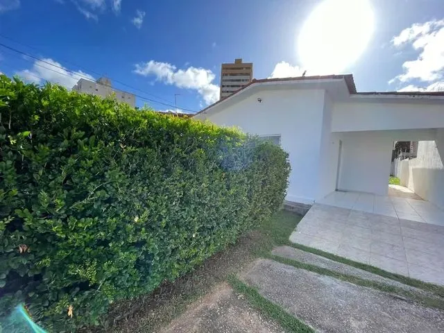 Imagem 6: Casa em Nova Parnamirim para Aluguel com 3 Quartos Sendo Uma Suíte