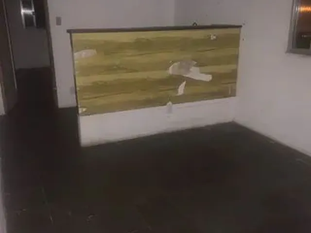 Imagem: A casa possui 1 Dormitório, 1 Banheiro e está localizado