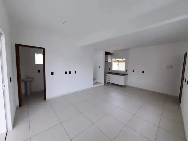 Imagem 3: Casa para Aluguel Anual com 3 Dormitórios, Sendo Uma Suíte no Campeche-Florianópolis/Sc