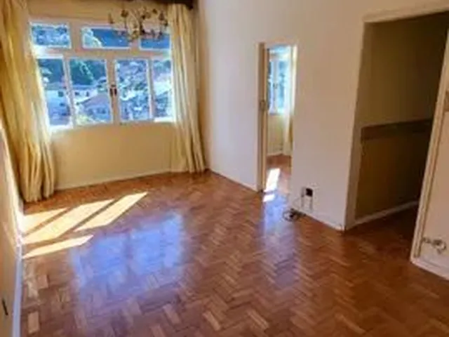 Imagem: O apartamento possui 3 Dormitórios, 1 Banheiro, 1 Vaga na