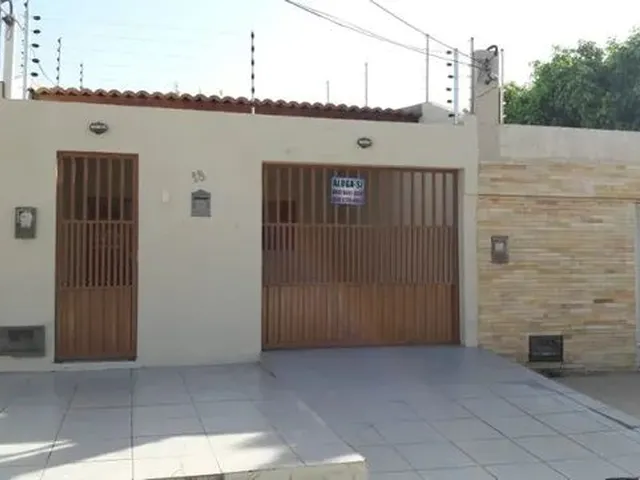 Imagem: Casa Localizada na Área Mais Nobre da Cidade