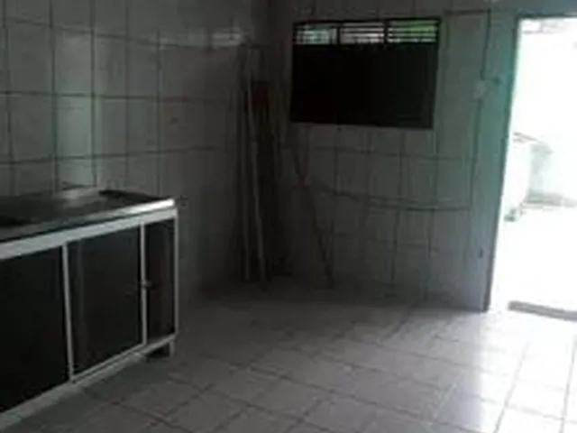 Imagem 1: Aluga-Se Casa Enorme com 3 Quartos , 2 Salas, Área de Serviço Coberta e Casinha De