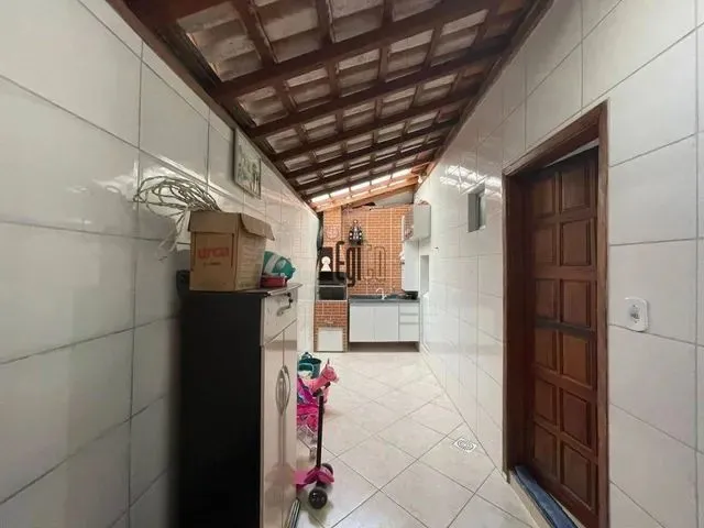 Imagem 5: Linda Casa Duplex com 2 Quartos e Varanda Gourmet com Churrasqueira !!