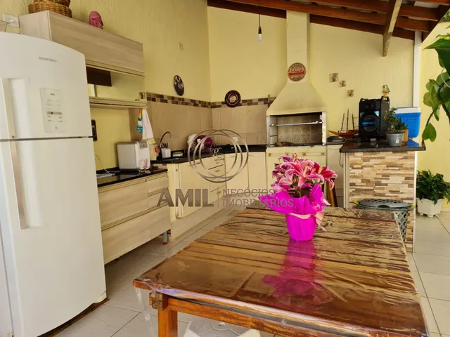Imagem: Casa / 04 dormitórios sendo 02 suítes