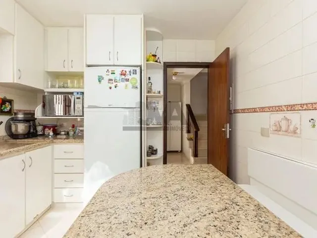 Imagem 6: Sobrado para Venda em Curitiba, Capão da Imbuia, 3 Dormitórios, 1 Suíte, 2 Banheiros