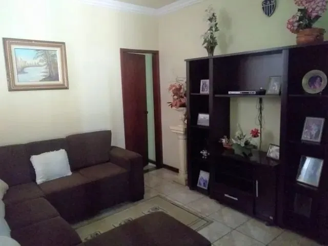 Imagem: Casa À Venda, 3 Quartos, 1 Suíte, 6 Vagas