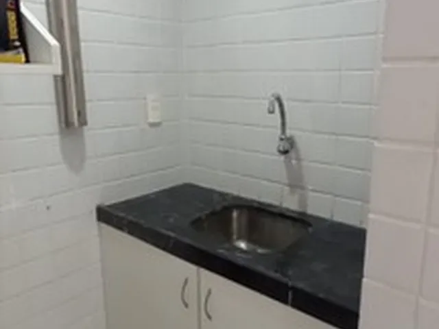 Imagem 4: Ampla Sala com 51M2, 3 Ambientes, Recepção, Copa e Wc, Centro, Locação