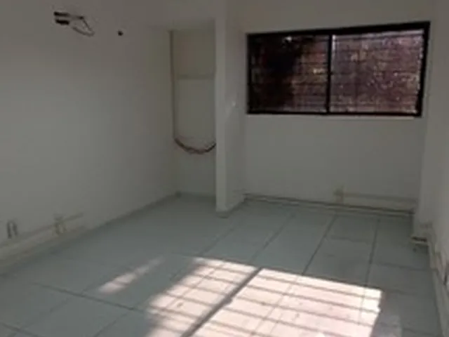 Imagem 5: Ampla Sala com 51M2, 3 Ambientes, Recepção, Copa e Wc, Centro, Locação