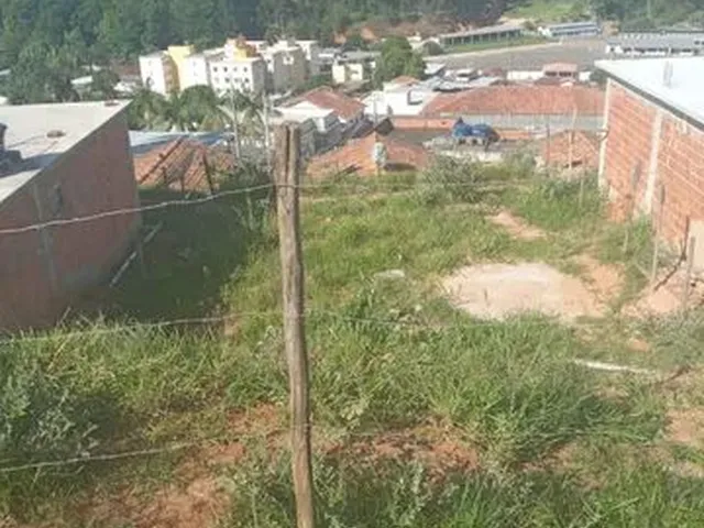 Imagem: Terreno Plano Pronto para Construir